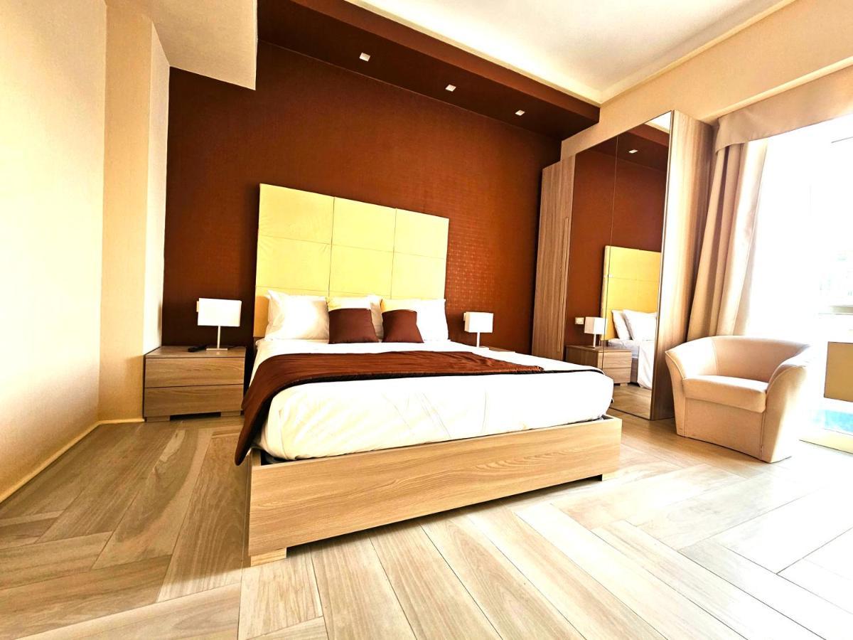 Trilogy Prestige - Central Premium Suites Lecce Dış mekan fotoğraf