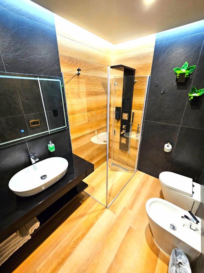 Trilogy Prestige - Central Premium Suites Lecce Dış mekan fotoğraf